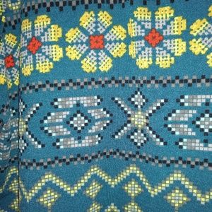 Lularoe Perfect Tee Size XL, Beautiful!